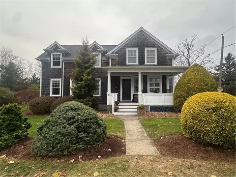 83 Alfred Drown Rd, Barrington, RI 02806