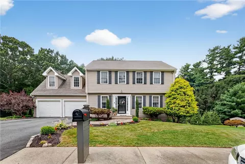 5 Pine Hollow Rd, West Warwick, RI 02893