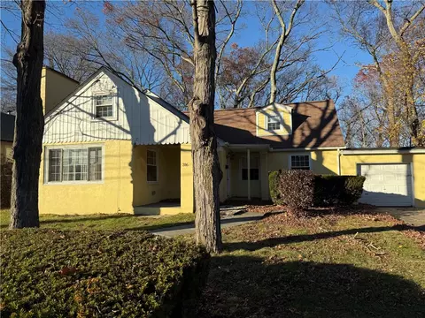 316 Alysworth Ave, Woonsocket, RI 02895