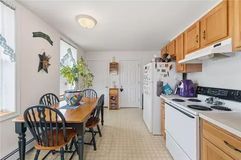 Kitchen - 4 Ware Rd, Killingly, CT 06241 photo 2 of 4