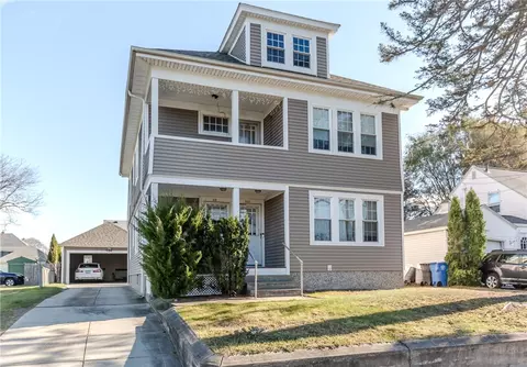 638 Pontiac Ave, Cranston, RI 02910