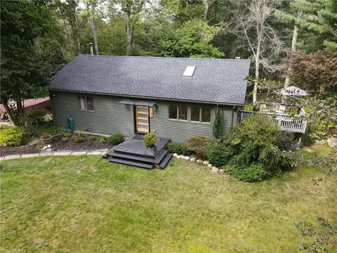 124 Biscuit City Rd, Charlestown, RI 02813