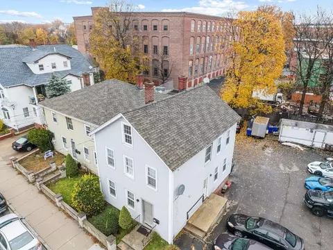 View/Area - 517 High St, Central Falls, RI 02863 photo 2 of 3