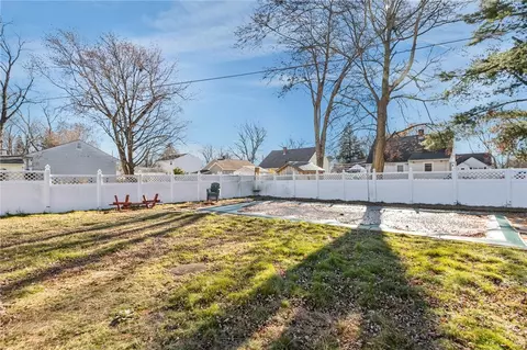 Exterior - 190 Chapmans Ave, Warwick, RI 02886 photo 8 of 9