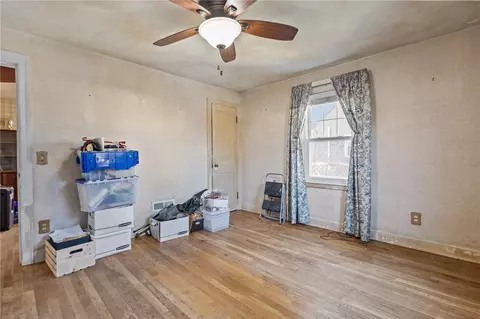 Bedroom - 190 Chapmans Ave, Warwick, RI 02886 photo 2 of 11