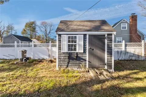 Exterior - 190 Chapmans Ave, Warwick, RI 02886 photo 7 of 9
