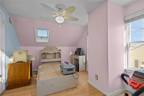 Bedroom - 190 Chapmans Ave, Warwick, RI 02886 photo 8 of 11