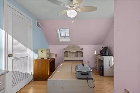 Bedroom - 190 Chapmans Ave, Warwick, RI 02886 photo 9 of 11
