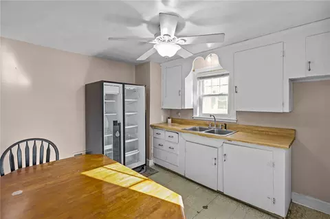 Kitchen - 190 Chapmans Ave, Warwick, RI 02886 photo 2 of 2