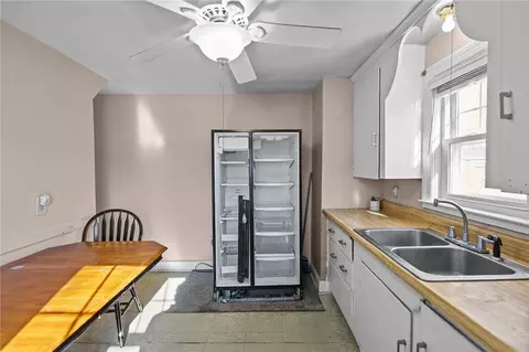 Kitchen - 190 Chapmans Ave, Warwick, RI 02886 photo 1 of 2