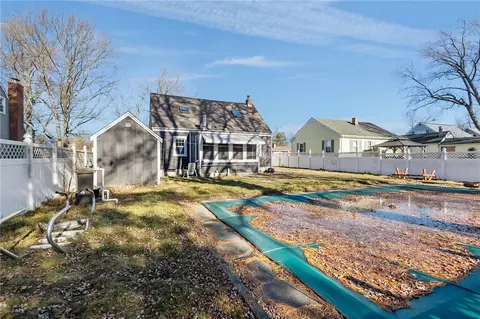 Exterior - 190 Chapmans Ave, Warwick, RI 02886 photo 6 of 9