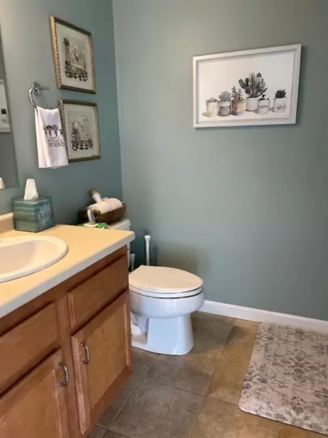 Bath - 8 Byron Blvd, Warwick, RI 02888 photo 4 of 4