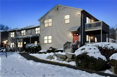 402 Pinewood Dr, Smithfield, RI 02917