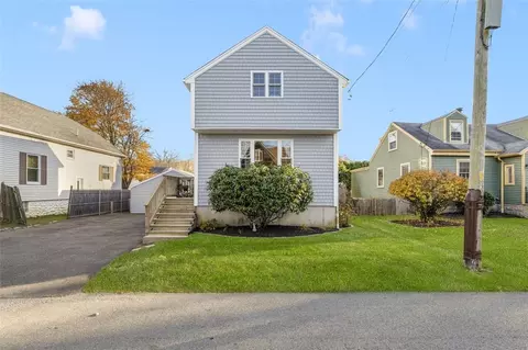 946 Terry Ln, New Bedford, MA 02745