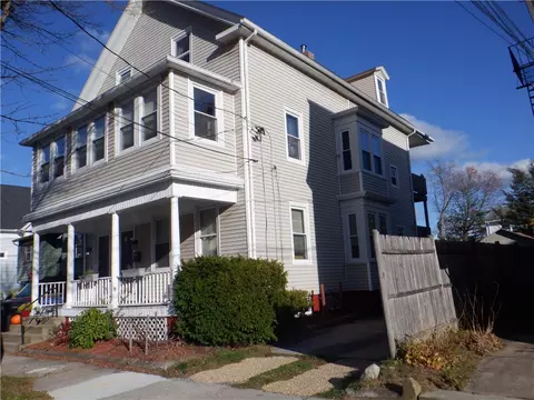 152 Woodbine St, Cranston, RI 02910