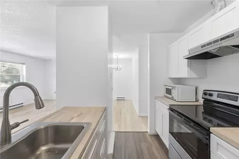 Kitchen - 11 Apache Dr #D, Westerly, RI 02891 photo 4 of 5