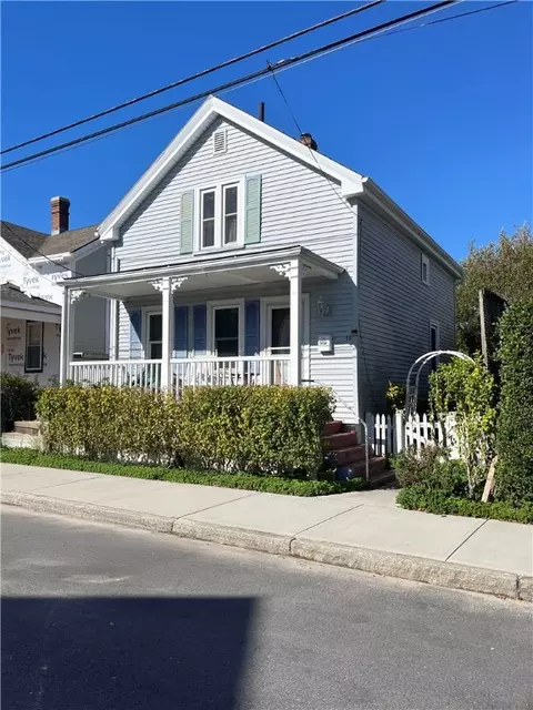 58 Connection St, Newport, RI 02840