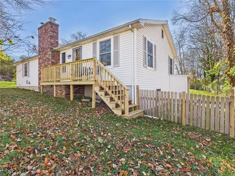 50 Steven St, Tiverton, RI 02878