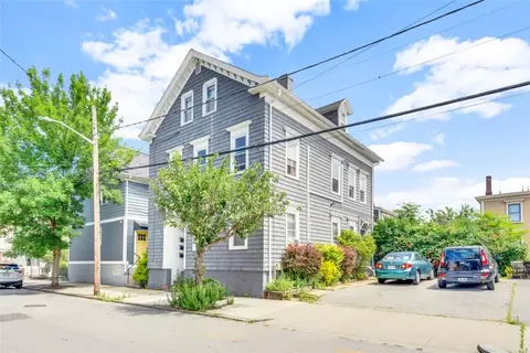 72 Courtland St, Providence, RI 02909