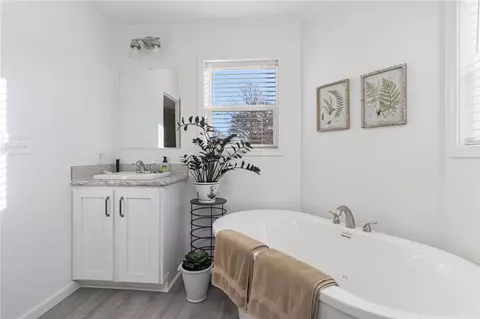 Bath - 22 Valiant Dr, Coventry, RI 02816 photo 2 of 3
