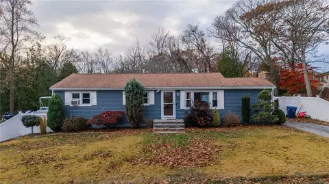 401 Lake Shore Dr, Warwick, RI 02889