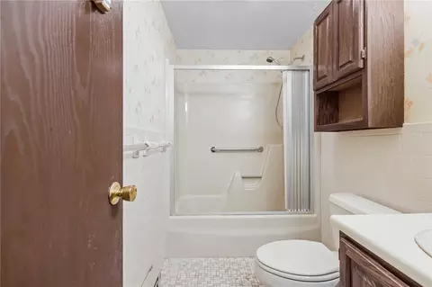 Bath - 45 Joe Sweet Rd, Glocester, RI 02814 photo 3 of 4