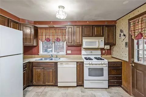 Kitchen - 45 Joe Sweet Rd, Glocester, RI 02814 photo 1 of 7