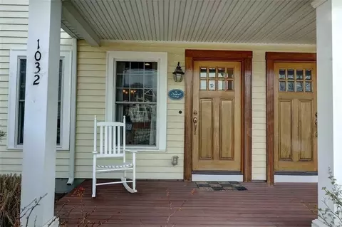 1032 W Shore Rd, Warwick, RI 02889