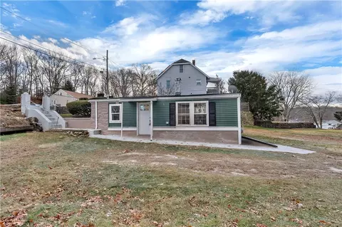 1 Admiral St, Woonsocket, RI 02895