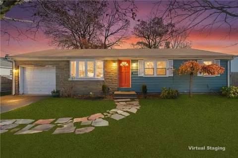 16 N Rose St, East Providence, RI 02914