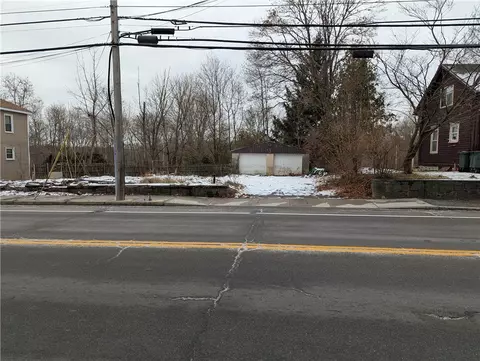 420 Washington St, Coventry, RI 02816