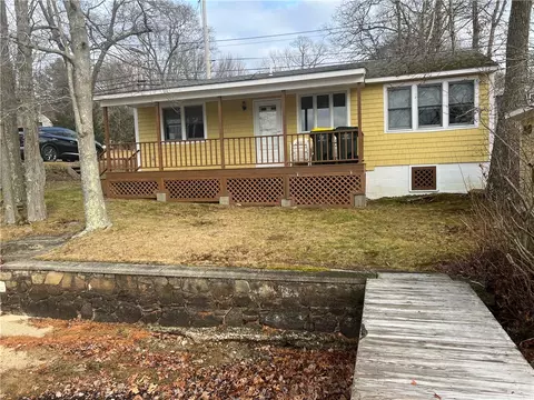 327 Reservoir Rd, Pascoag, RI 02859