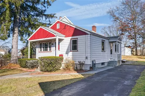 35 Forest Ave, Cumberland, RI 02864