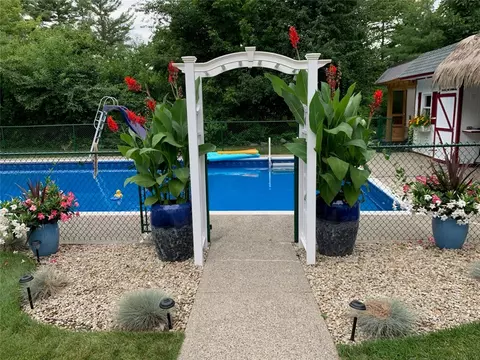 Exterior - 52 Walker St, Seekonk, MA 02771 photo 6 of 16