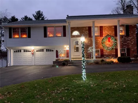 Exterior - 52 Walker St, Seekonk, MA 02771 photo 2 of 16
