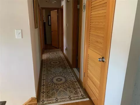 Entry Way - 52 Walker St, Seekonk, MA 02771 photo 2 of 2