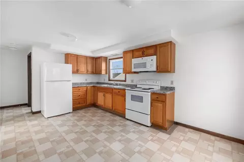 Kitchen - 12 Batterson Ave, Westerly, RI 02891 photo 5 of 6