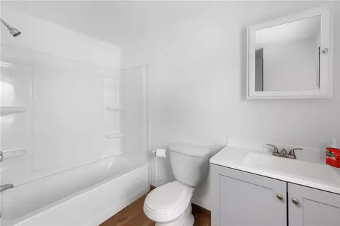 Bath - 12 Batterson Ave, Westerly, RI 02891 photo 7 of 7