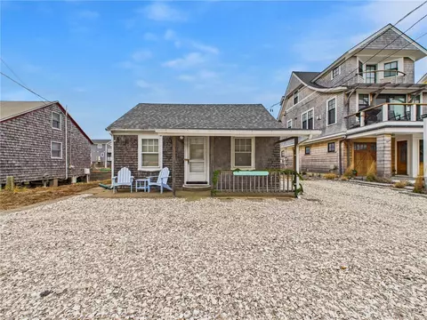 1140 Succotash Rd, Narragansett, RI 02879