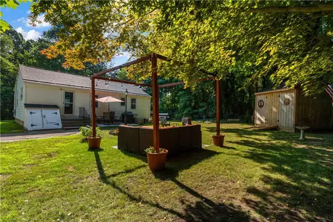 Exterior - 16 Smith St, Bristol, RI 02809 photo 8 of 11