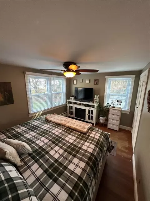 Bedroom - 16 Smith St, Bristol, RI 02809 photo 5 of 8