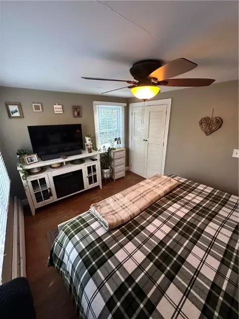 Bedroom - 16 Smith St, Bristol, RI 02809 photo 6 of 8