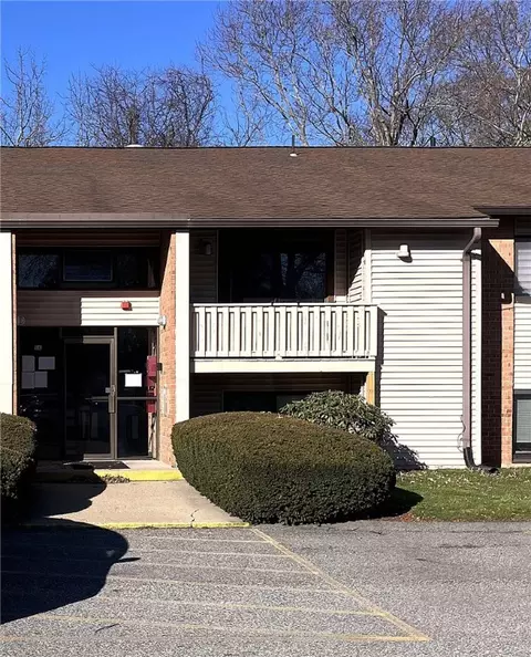 1141 Hartford Ave #4B, Johnston, RI 02919