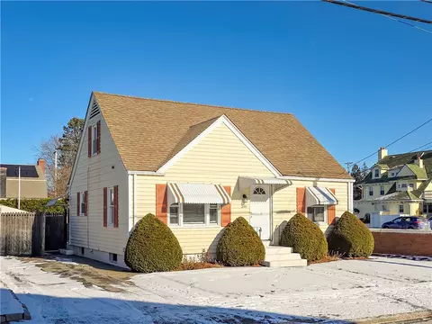 200 Carter Ave, Pawtucket, RI 02861