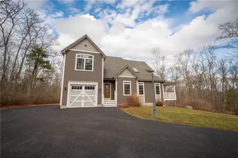 44 Decubellis Ct, Glocester, RI 02814