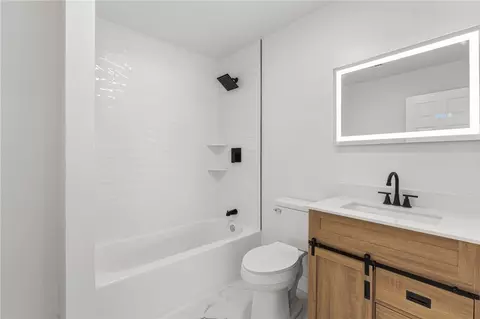 Bath - 70 Seamans St, Woonsocket, RI 02895 photo 5 of 6