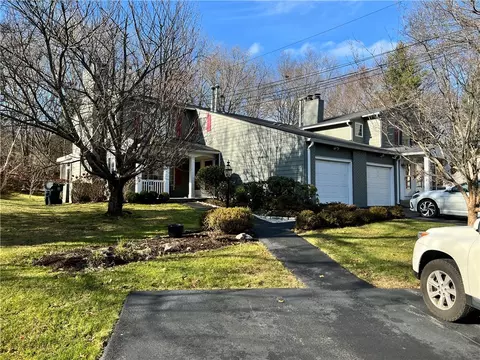 15 Eagle Run Ln #C, East Greenwich, RI 02818