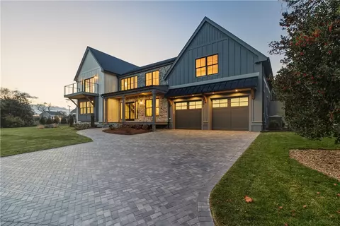 27 Marcello Dr, Jamestown, RI 02835