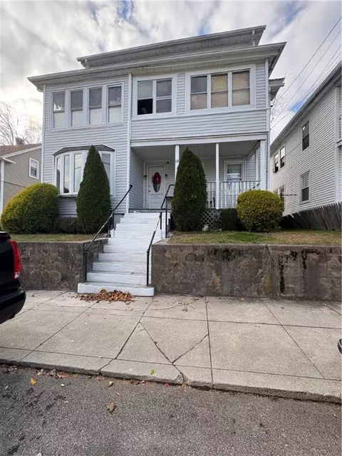 38 East St, West Warwick, RI 02893