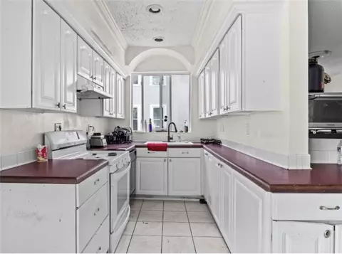 Kitchen - 58 Oakley Rd, Woonsocket, RI 02895 photo 2 of 3